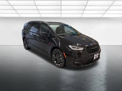 New 2026 Chrysler Pacifica Select w/ S Appearance Package image 10