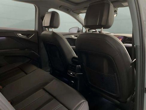 Used 2024 Audi Q4 e-tron Premium w/ Convenience Package image 75