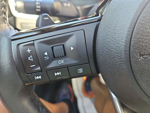 Used 2024 Nissan Rogue Platinum w/ Platinum Premium Package FWD image 32