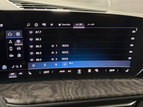 Used 2025 Audi Q5 Premium w/ 19" Wheel Package image 17