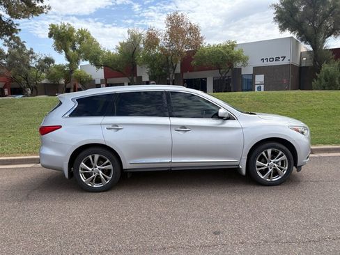 Used 2013 INFINITI JX35 FWD w/ Premium Pkg image 6