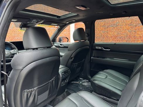 Used 2024 Hyundai Palisade Calligraphy image 24
