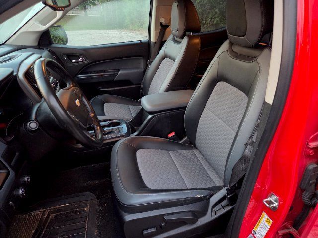 Used 2015 Chevrolet Colorado Z71 AWD/4WD image 12