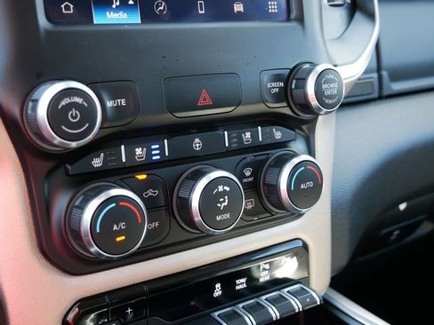 Used 2022 RAM 1500 Laramie AWD/4WD image 21