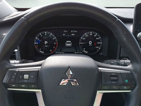 Used 2024 Mitsubishi Outlander SE AWD/4WD image 33