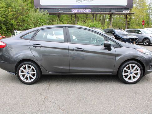 Used 2019 Ford Fiesta SE w/ Equipment Group 201A FWD image 6