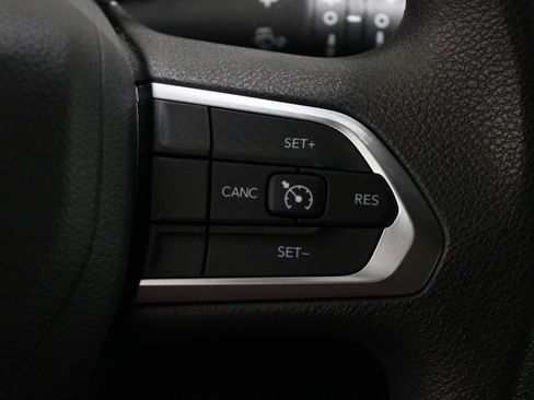 Used 2025 Jeep Compass Sport AWD/4WD image 9