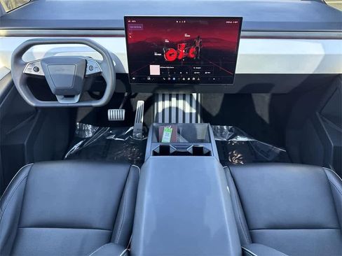 Used 2024 Tesla Cybertruck AWD Crew Cab image 11