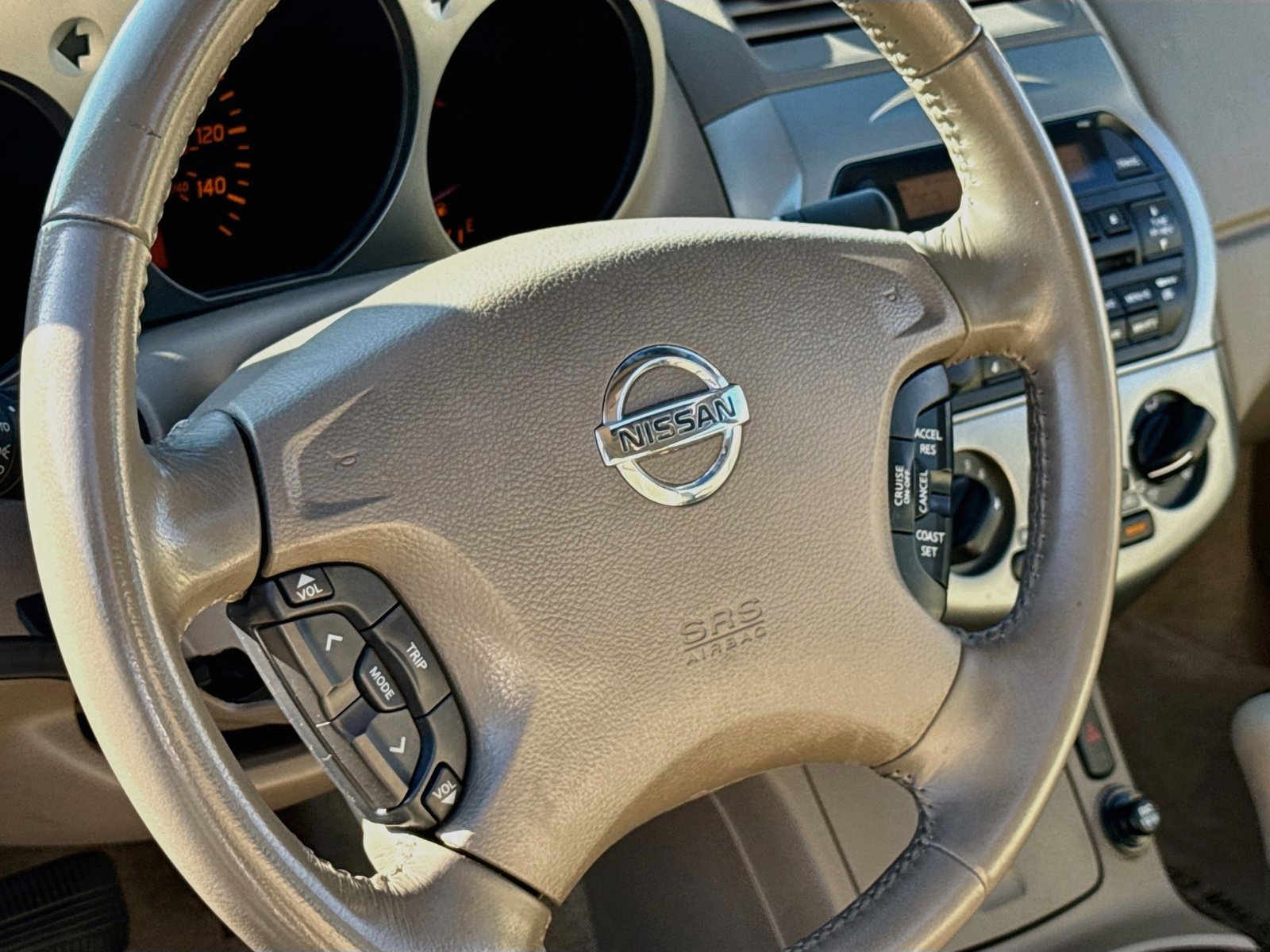 Used 2003 Nissan Altima 2.5 SL FWD image 12