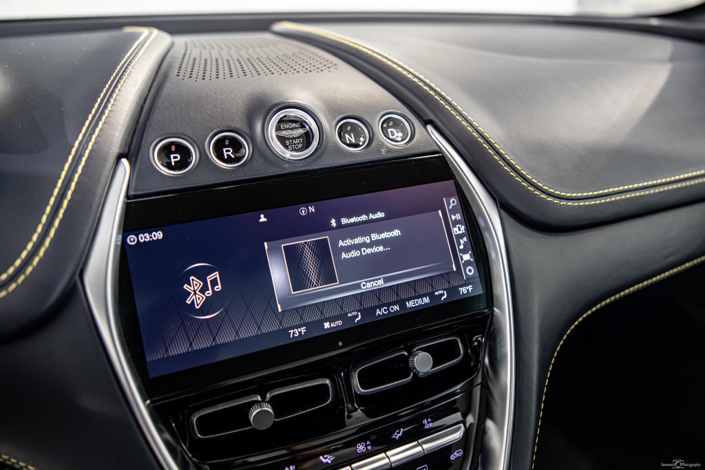 Used 2022 Aston Martin DBX AWD/4WD image 30