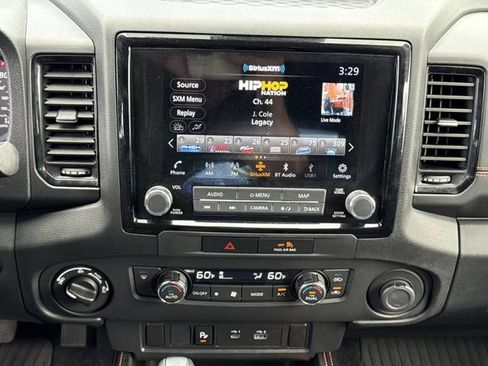 Used 2023 Nissan Frontier PRO-4X w/ Technology Package AWD/4WD image 17
