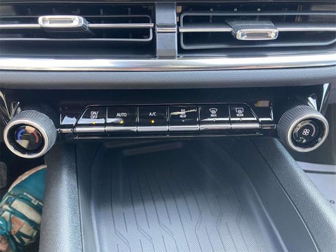 New 2026 Chevrolet Equinox EV LT image 20