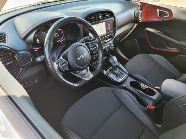 Used 2023 Kia Soul GT-Line FWD image 5