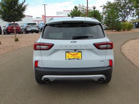 Certified 2026 Ford Escape SE FWD image 5