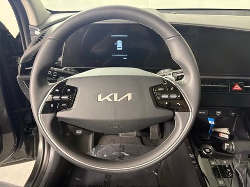New 2026 Kia Niro EX FWD image 23