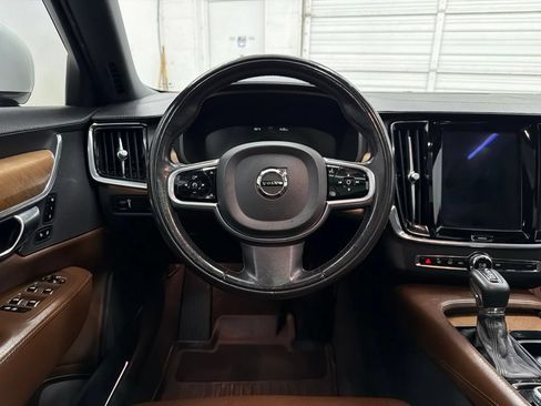 Used 2018 Volvo S90 T6 Inscription w/ Convenience Package AWD/4WD image 24