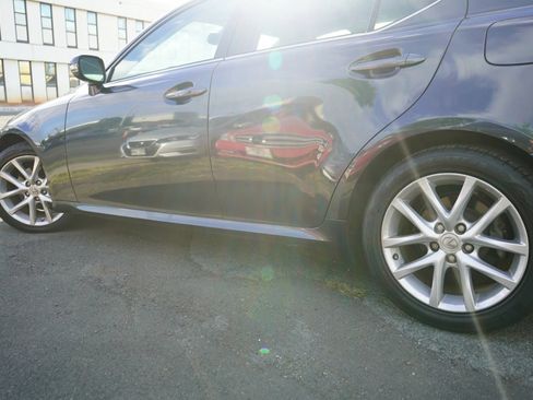 Used 2011 Lexus IS 250 RWD image 6