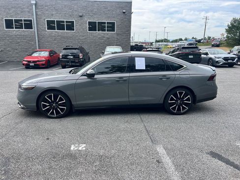 Used 2024 Honda Accord Touring image 5