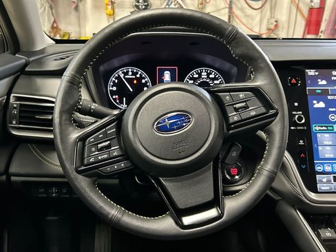 Used 2025 Subaru Outback Onyx Edition image 18