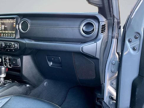 Used 2023 Jeep Wrangler Unlimited Sahara w/ Cold Weather Group AWD/4WD image 24