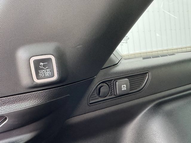 New 2025 Jeep Grand Cherokee Laredo X w/ Luxury Tech Group I AWD/4WD image 36
