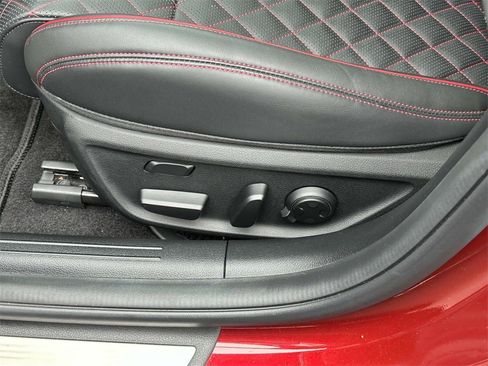 Used 2024 Genesis G70 3.3T Advanced w/ Sport Prestige Package image 21