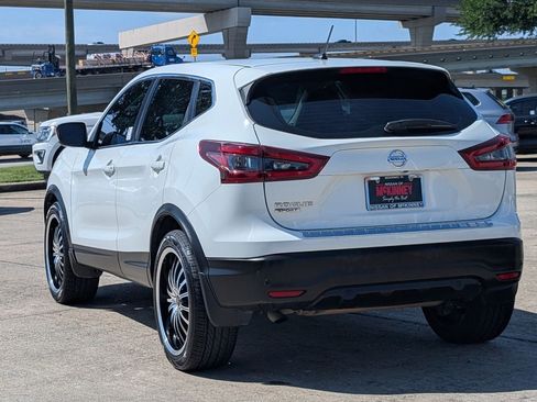 Used 2020 Nissan Rogue Sport S FWD image 4