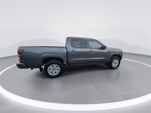 Certified 2022 Nissan Frontier SV image 9