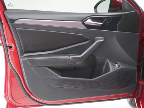 Used 2024 Volkswagen Jetta SE image 13