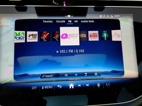 Used 2025 Mercedes-Benz E 53 AMG e 4MATIC Sedan w/ Driver Assistance Package image 17