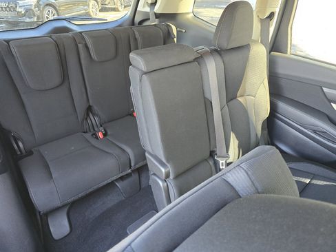 Used 2022 Subaru Ascent Premium w/ Convenience Package image 32