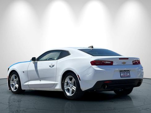 Used 2017 Chevrolet Camaro LT RWD image 6