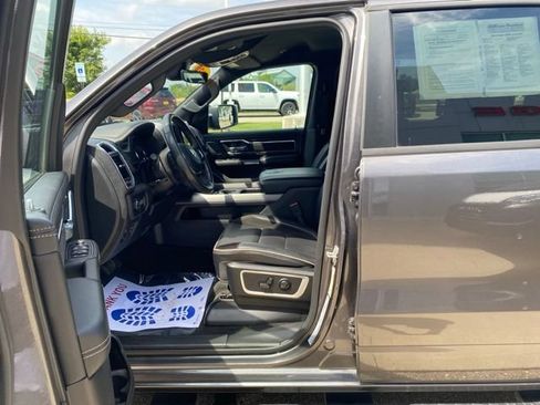 Used 2023 RAM 1500 Laramie AWD/4WD image 11