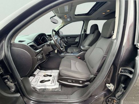 Used 2017 Chevrolet Traverse LT w/ Style and Technology Package AWD/4WD image 21