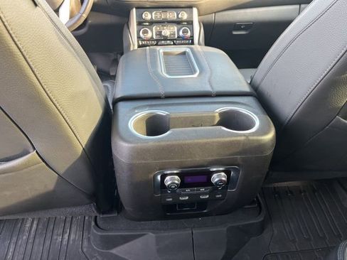 Used 2021 GMC Yukon Denali w/ Denali Ultimate Package AWD/4WD image 17