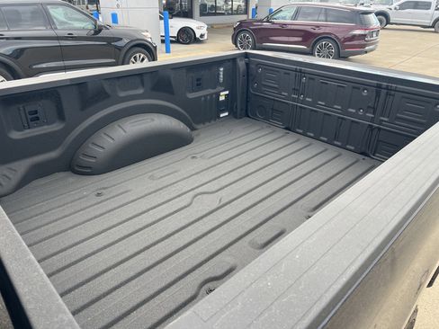 Used 2024 Ford F250 Lariat w/ Chrome Package image 5