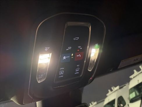 New 2025 Jeep Grand Cherokee Altitude w/ Trailer Tow Package image 23