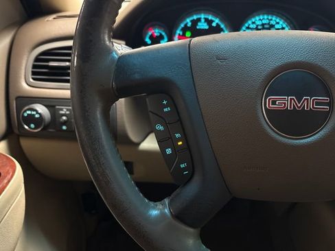 Used 2013 GMC Yukon SLT w/ SLT-2 Equipment Package image 42