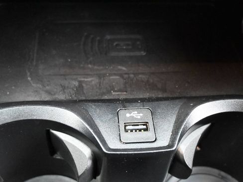 Used 2024 BMW 330i Sedan RWD image 13