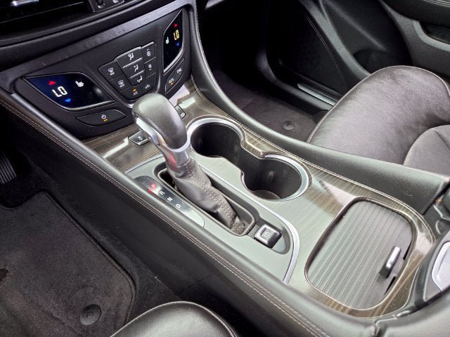Used 2020 Buick Envision Essence FWD image 29