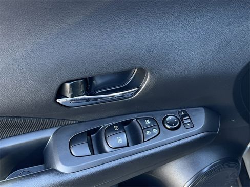Certified 2023 Nissan Kicks SV image 22
