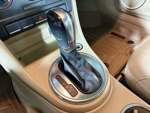 Used 2013 Volkswagen Beetle 2.0T image 16