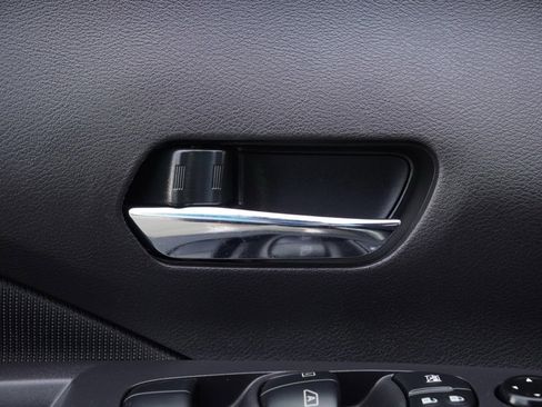 Used 2024 Nissan Kicks SV w/ Interior Electronics Package image 11