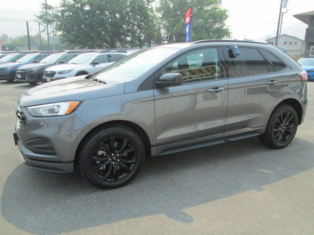 Used 2024 Ford Edge SE w/ Black Appearance Package AWD/4WD image 3