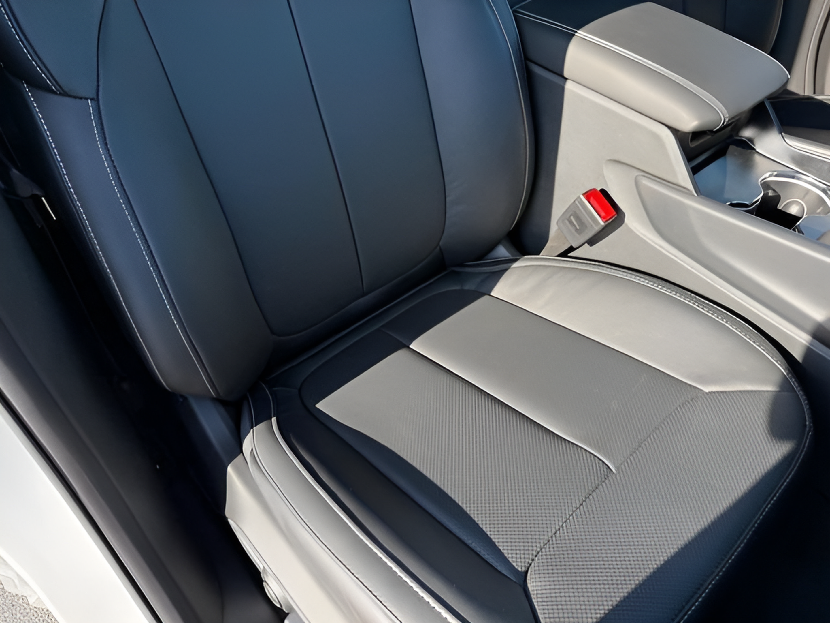 New 2026 Jeep Grand Cherokee Limited AWD/4WD image 16
