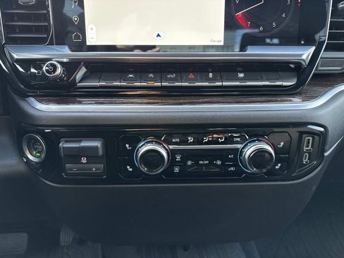 Used 2023 GMC Sierra 1500 Elevation image 5