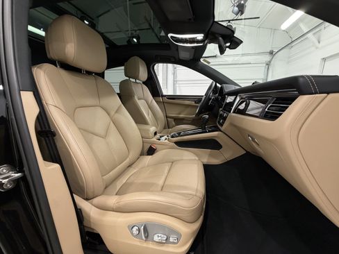 Certified 2023 Porsche Macan S AWD/4WD image 23