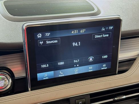 Used 2022 Lincoln Corsair AWD w/ Premium Package image 18