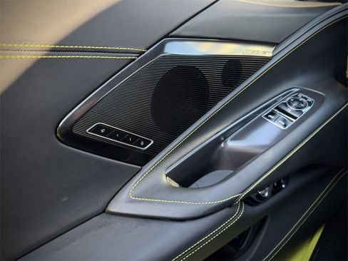 Used 2024 Chevrolet Corvette Stingray Premium Cpe w/ Z51 Performance Package image 38