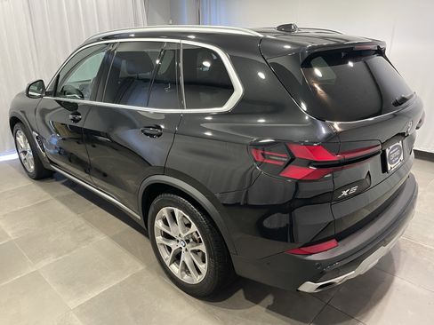 Certified 2024 BMW X5 xDrive40i w/ Parking Assistance Package AWD/4WD image 4